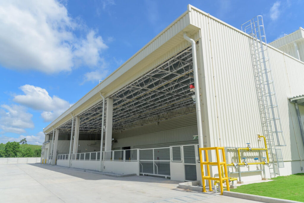 Obra industrial em estrutura metálica